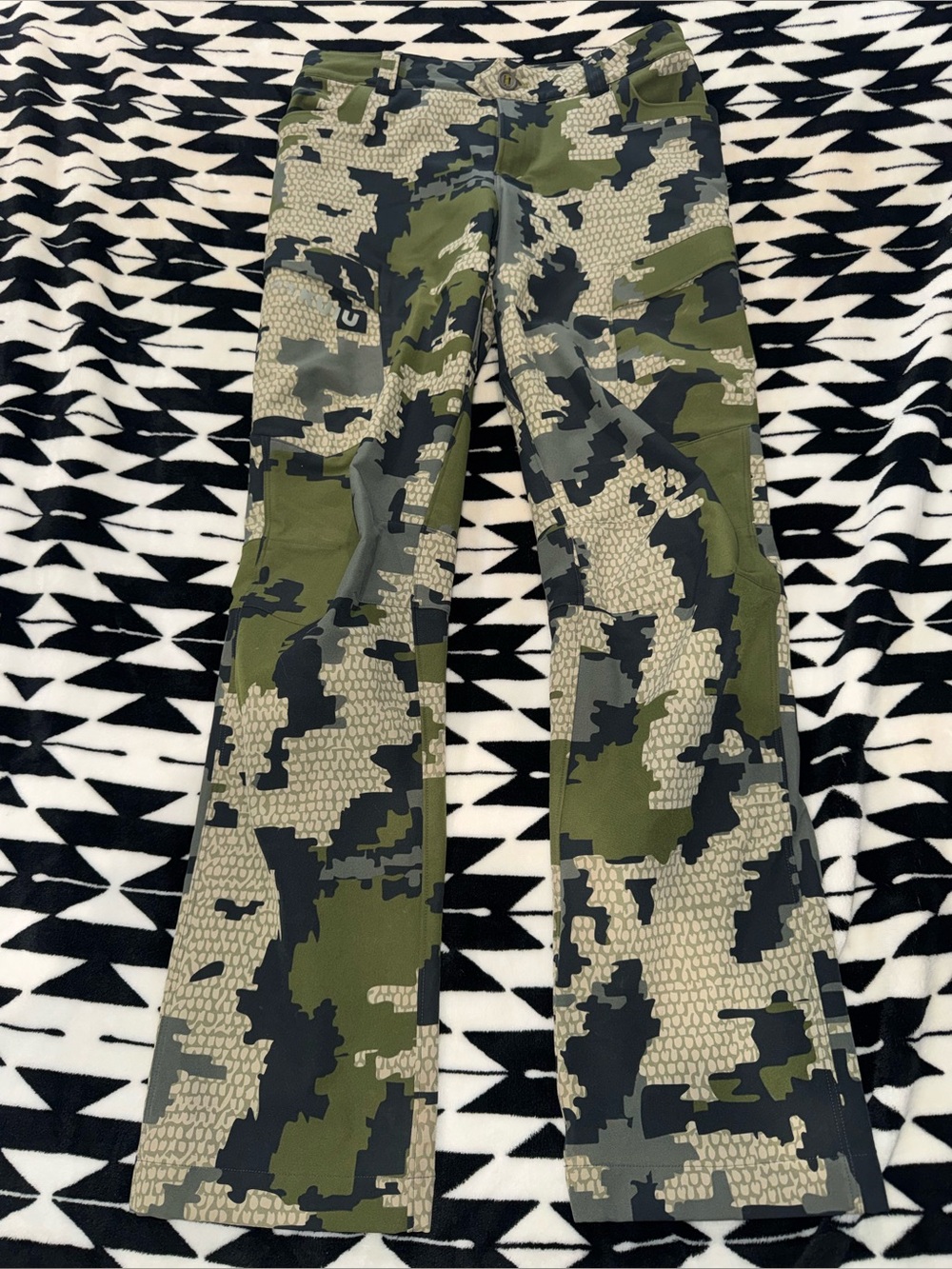 Women’s Kuiu Pants - Picture 2 of 4